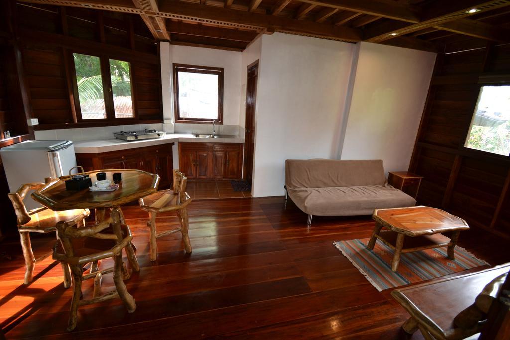 Pahiluna Guesthouse Panglao Exterior photo